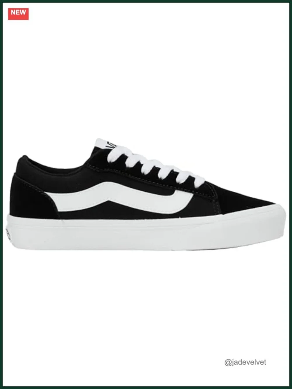 Low Top Sneakers with Oversized Sidestripe
